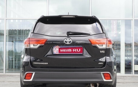 Toyota Highlander III, 2019 год, 3 899 000 рублей, 6 фотография