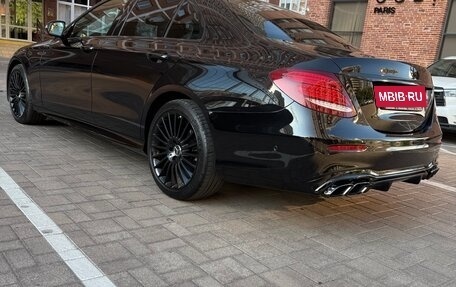 Mercedes-Benz E-Класс, 2017 год, 3 200 000 рублей, 8 фотография