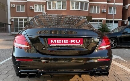 Mercedes-Benz E-Класс, 2017 год, 3 200 000 рублей, 12 фотография