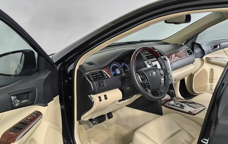 Toyota Camry, 2013 год, 1 950 000 рублей, 8 фотография