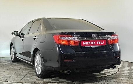 Toyota Camry, 2013 год, 1 950 000 рублей, 6 фотография