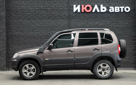 Chevrolet Niva I рестайлинг, 2017 год, 680 000 рублей, 7 фотография