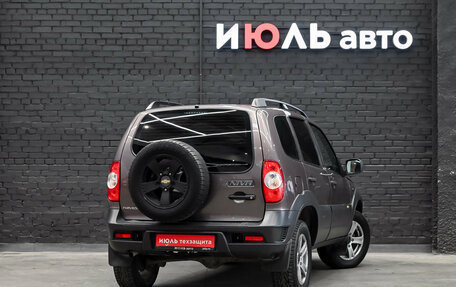 Chevrolet Niva I рестайлинг, 2017 год, 680 000 рублей, 4 фотография