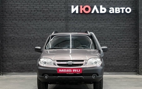 Chevrolet Niva I рестайлинг, 2017 год, 680 000 рублей, 2 фотография