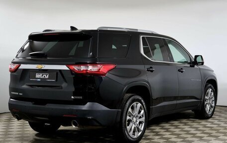 Chevrolet Traverse II, 2018 год, 2 598 000 рублей, 5 фотография