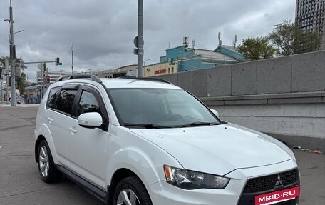 Mitsubishi Outlander III рестайлинг 3, 2012 год, 1 600 000 рублей, 3 фотография
