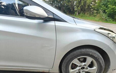 Hyundai Avante, 2010 год, 700 000 рублей, 11 фотография