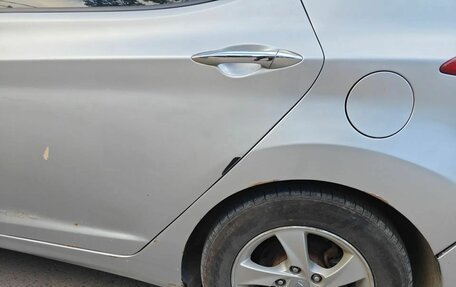Hyundai Avante, 2010 год, 700 000 рублей, 18 фотография