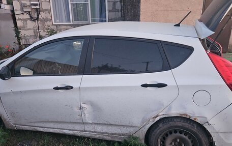 Hyundai Solaris II рестайлинг, 2014 год, 750 000 рублей, 1 фотография