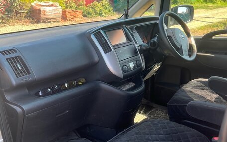 Nissan Serena III, 2009 год, 950 000 рублей, 6 фотография