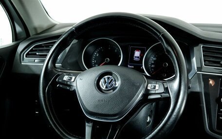 Volkswagen Tiguan II, 2019 год, 2 068 000 рублей, 15 фотография