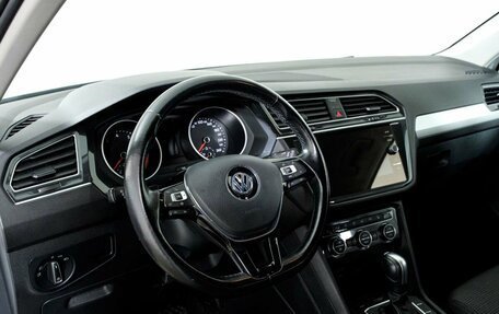 Volkswagen Tiguan II, 2019 год, 2 068 000 рублей, 18 фотография
