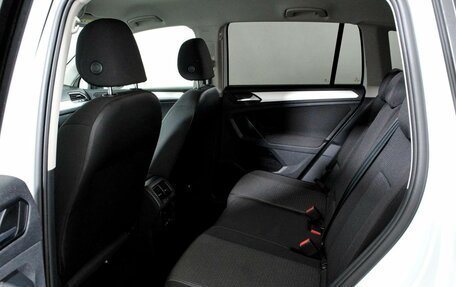 Volkswagen Tiguan II, 2019 год, 2 068 000 рублей, 19 фотография
