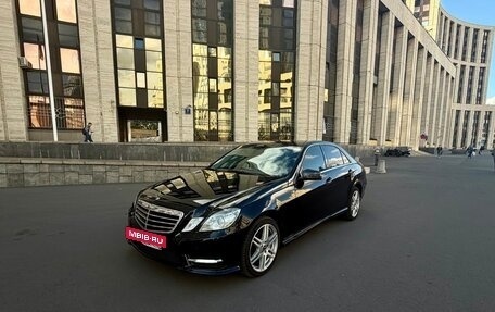 Mercedes-Benz E-Класс, 2011 год, 1 550 000 рублей, 2 фотография
