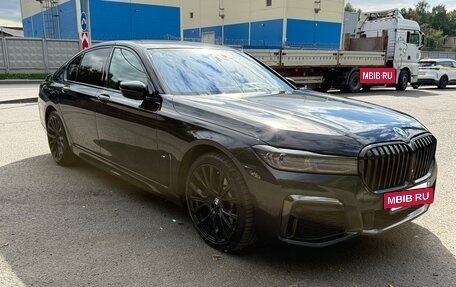 BMW 7 серия, 2019 год, 4 600 000 рублей, 17 фотография
