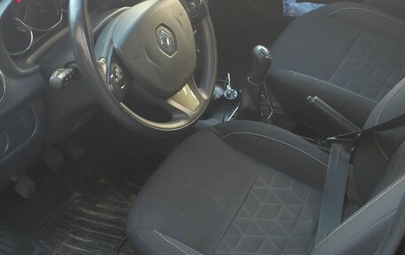 Renault Sandero II рестайлинг, 2016 год, 950 000 рублей, 8 фотография