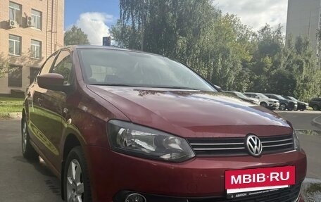 Volkswagen Polo VI (EU Market), 2013 год, 1 100 000 рублей, 2 фотография