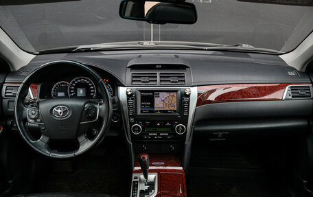 Toyota Camry, 2013 год, 1 830 000 рублей, 10 фотография