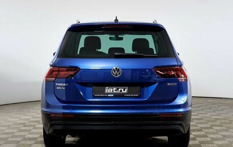 Volkswagen Tiguan II, 2018 год, 1 998 000 рублей, 6 фотография
