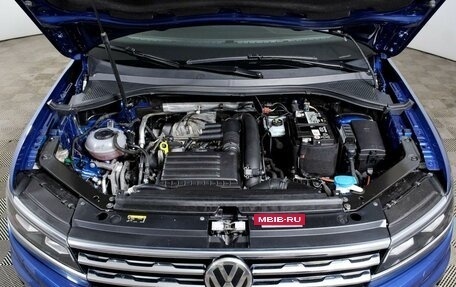 Volkswagen Tiguan II, 2018 год, 1 998 000 рублей, 11 фотография