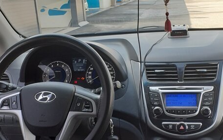 Hyundai Solaris II рестайлинг, 2014 год, 980 000 рублей, 6 фотография