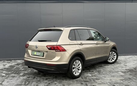 Volkswagen Tiguan II, 2020 год, 2 445 000 рублей, 2 фотография