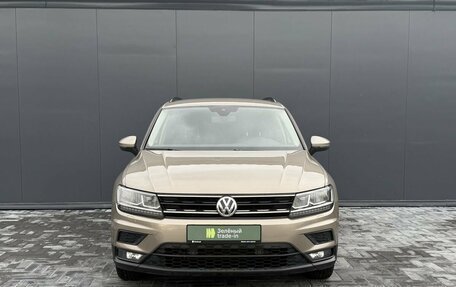 Volkswagen Tiguan II, 2020 год, 2 445 000 рублей, 3 фотография