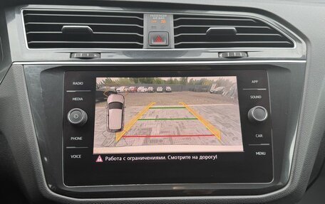 Volkswagen Tiguan II, 2020 год, 2 445 000 рублей, 15 фотография