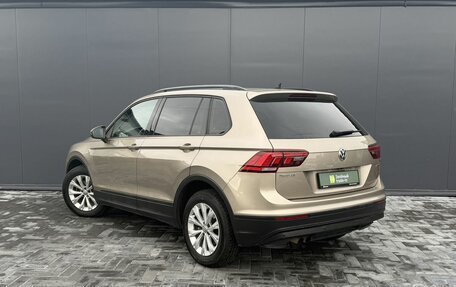Volkswagen Tiguan II, 2020 год, 2 445 000 рублей, 6 фотография