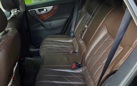 Infiniti QX70, 2014 год, 1 950 000 рублей, 10 фотография