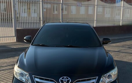 Toyota Camry, 2011 год, 1 230 000 рублей, 2 фотография