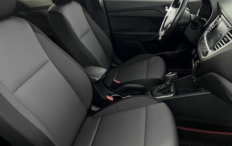 Hyundai Solaris II рестайлинг, 2017 год, 1 200 000 рублей, 13 фотография