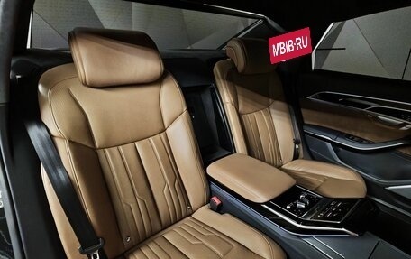 Audi A8, 2019 год, 5 000 000 рублей, 17 фотография