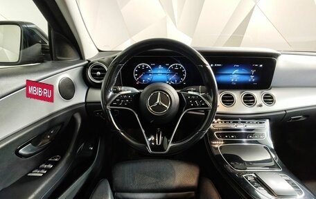 Mercedes-Benz E-Класс, 2021 год, 3 300 000 рублей, 20 фотография