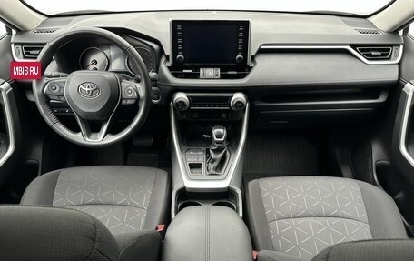 Toyota RAV4, 2021 год, 3 300 000 рублей, 11 фотография