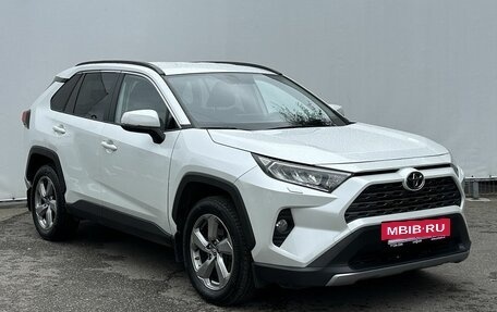Toyota RAV4, 2021 год, 3 300 000 рублей, 3 фотография