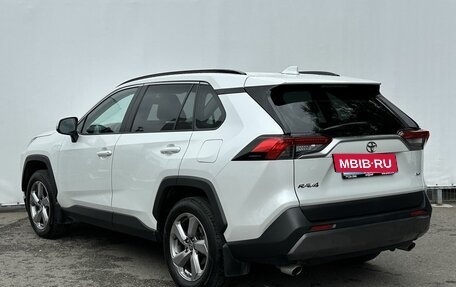 Toyota RAV4, 2021 год, 3 300 000 рублей, 7 фотография