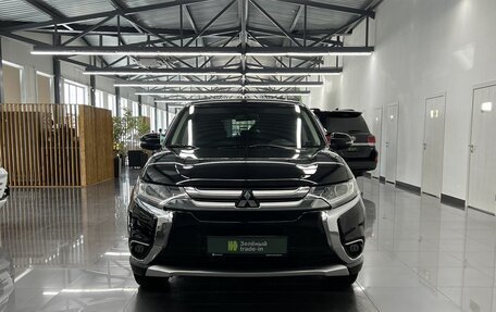Mitsubishi Outlander III рестайлинг 3, 2016 год, 1 410 000 рублей, 3 фотография