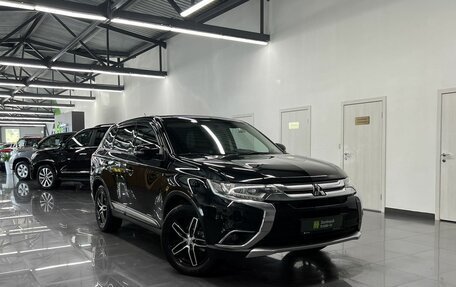 Mitsubishi Outlander III рестайлинг 3, 2016 год, 1 410 000 рублей, 5 фотография