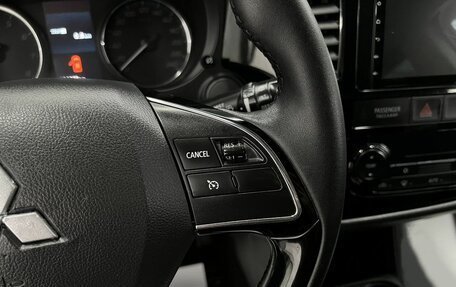 Mitsubishi Outlander III рестайлинг 3, 2016 год, 1 410 000 рублей, 18 фотография