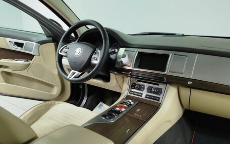 Jaguar XF I рестайлинг, 2013 год, 1 450 000 рублей, 13 фотография