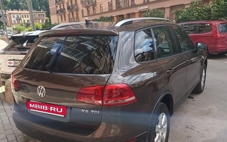 Volkswagen Touareg III, 2010 год, 1 970 000 рублей, 3 фотография
