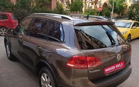 Volkswagen Touareg III, 2010 год, 1 970 000 рублей, 2 фотография