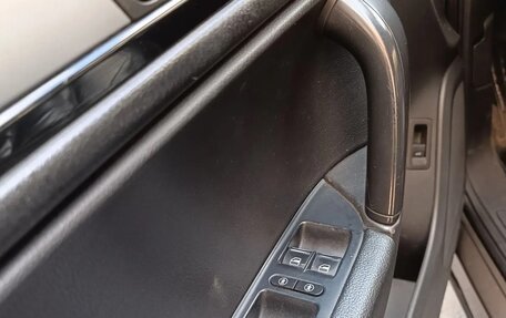 Volkswagen Touareg III, 2010 год, 1 970 000 рублей, 10 фотография