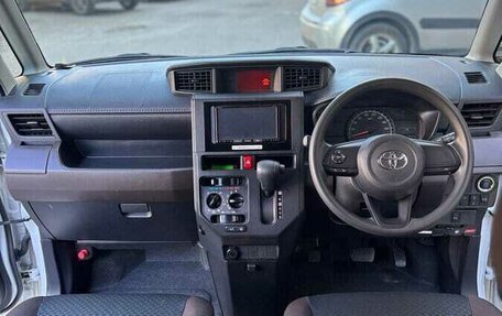 Toyota Roomy I, 2022 год, 920 000 рублей, 6 фотография