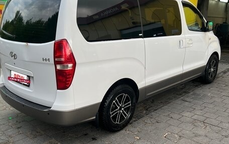 Hyundai H-1 II рестайлинг, 2011 год, 1 500 000 рублей, 5 фотография