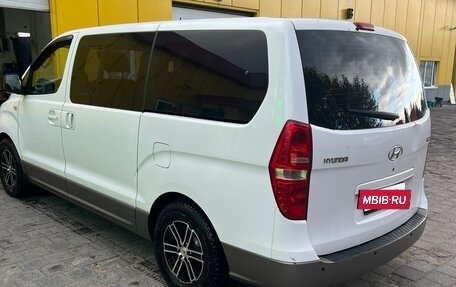 Hyundai H-1 II рестайлинг, 2011 год, 1 500 000 рублей, 6 фотография