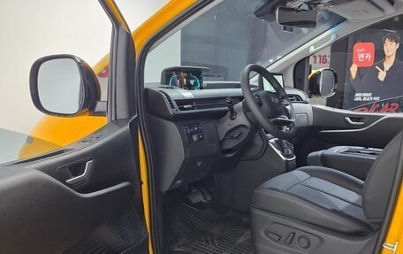 Hyundai Staria, 2024 год, 4 735 000 рублей, 3 фотография