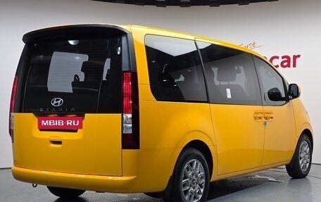 Hyundai Staria, 2024 год, 4 735 000 рублей, 2 фотография