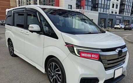 Honda Stepwgn IV, 2021 год, 2 350 000 рублей, 1 фотография